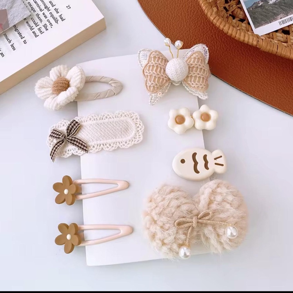 Set of Beige and Cream Hair Clips